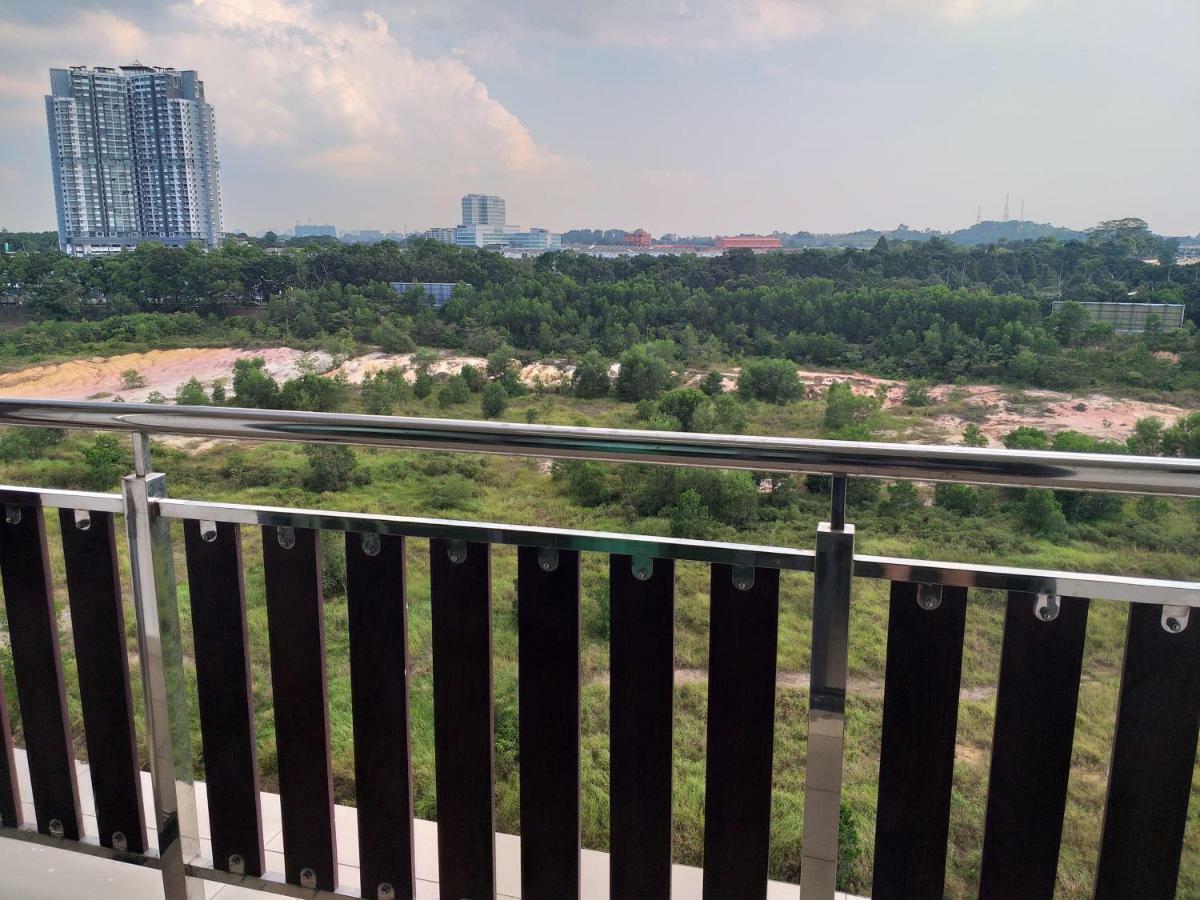 Kempas Indah @ The Secret Garden Homestay Johor Bahru Exteriör bild