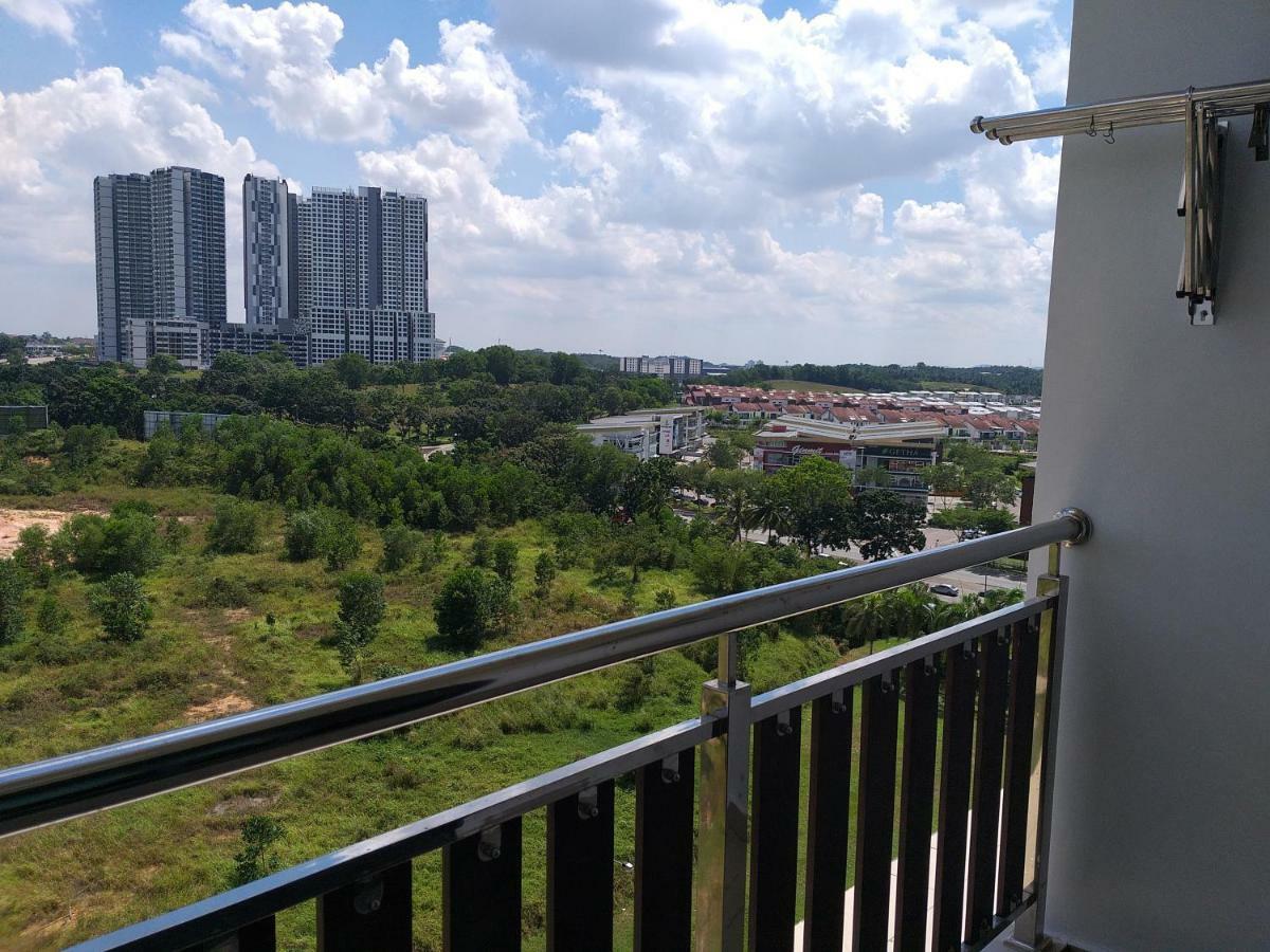 Kempas Indah @ The Secret Garden Homestay Johor Bahru Exteriör bild