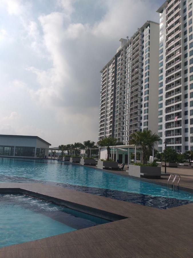 Kempas Indah @ The Secret Garden Homestay Johor Bahru Exteriör bild